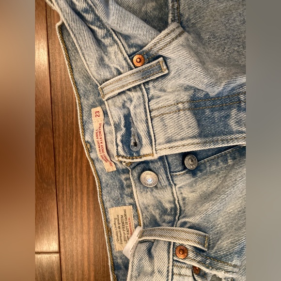 Levi’s Ribcage Straight Ankle Jeans - Picture 2 of 4